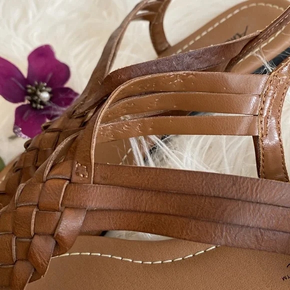 American Eagle sandals - Picture 10 of 13